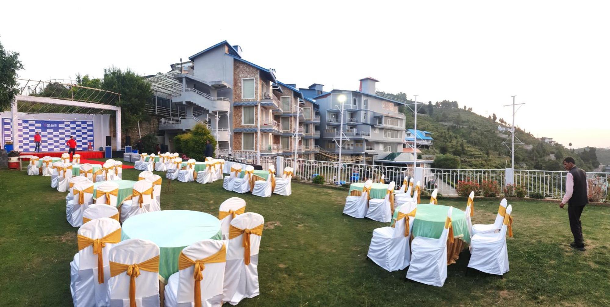 Casa Dream The Resort Mukteshwar Bagian luar foto
